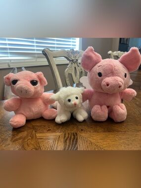 Lot of 3 plush farm animals - UNIPAK DESIGNS  7" SHEEP & PIG and HALLMARK PIG